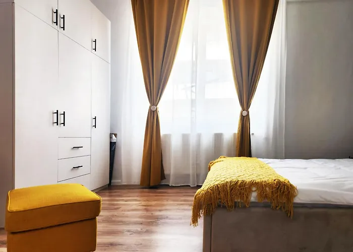 Апартаменти Skycentral *