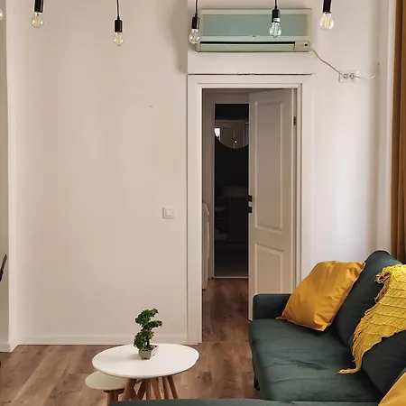 Skycentral Apartment Bucharest