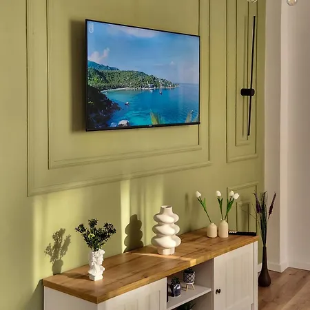 Skycentral Apartment