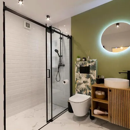 Skycentral Apartment